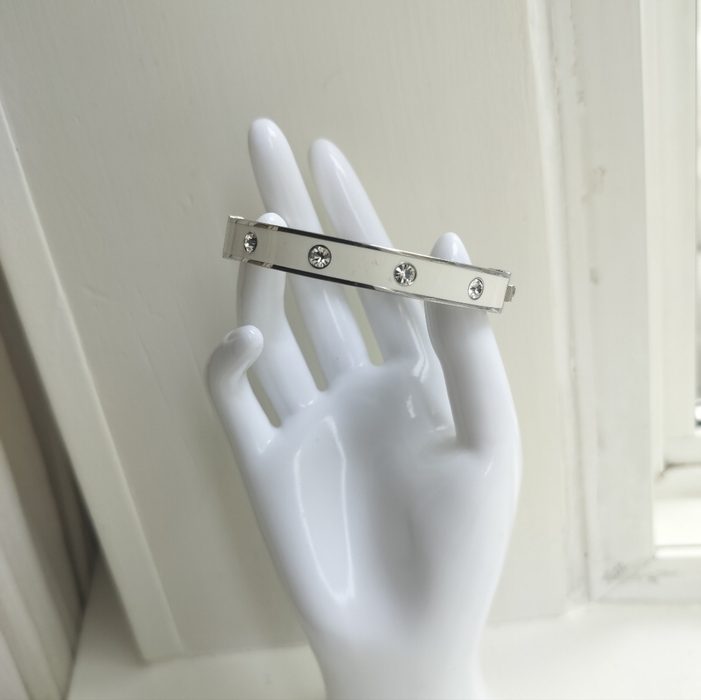 Fossil Iconic Stainless Steel Space Rhinestone Hinged Oval Bangle Bracelet Women